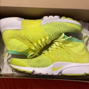 Air presto fly knit ultra sneakers